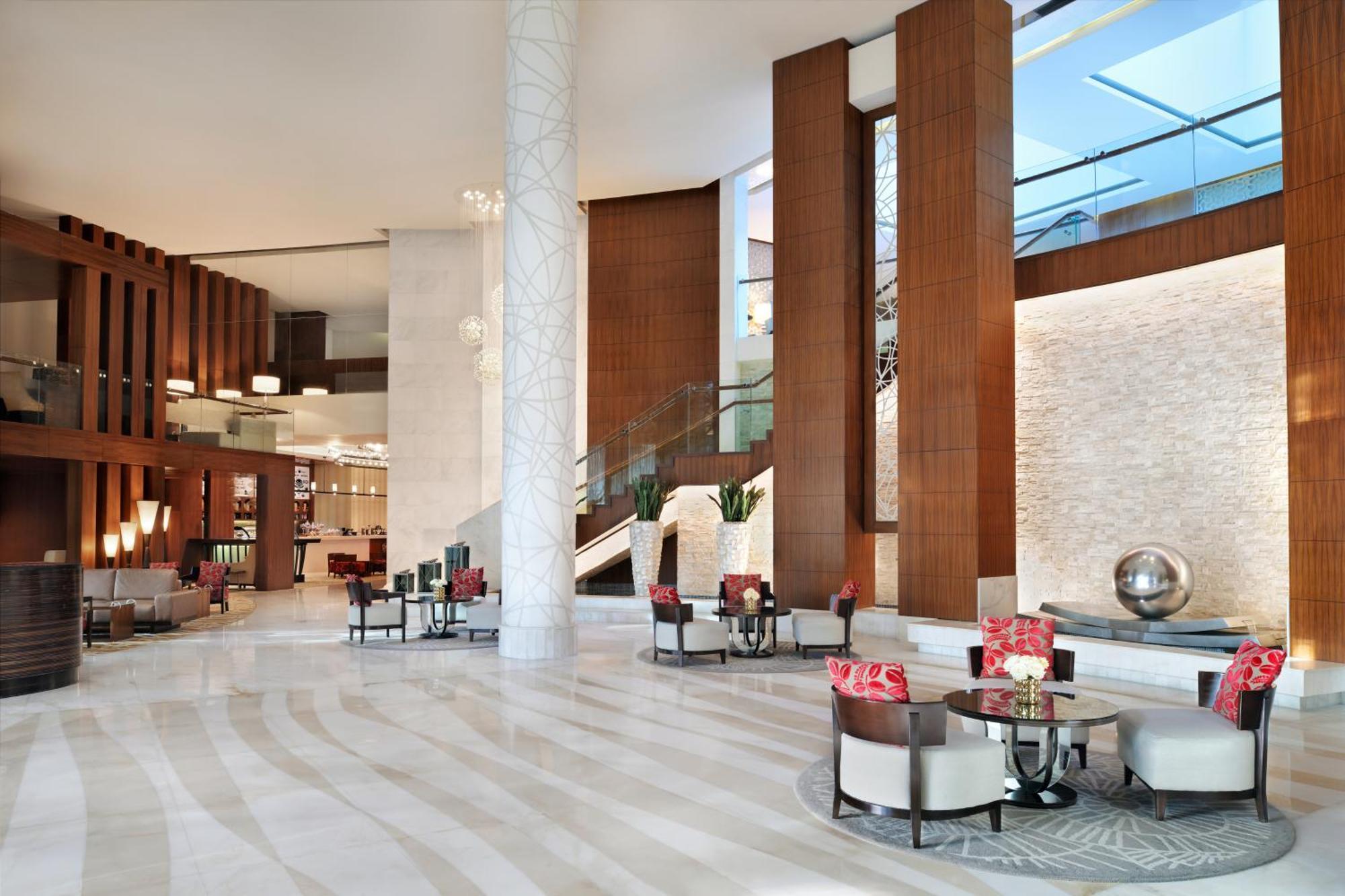 Marriott Executive Apartments Al Jaddaf, Dubaj Kültér fotó Lobby
