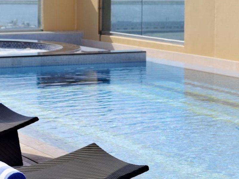 Marriott Executive Apartments Al Jaddaf, Dubaj Kültér fotó Infinity pool