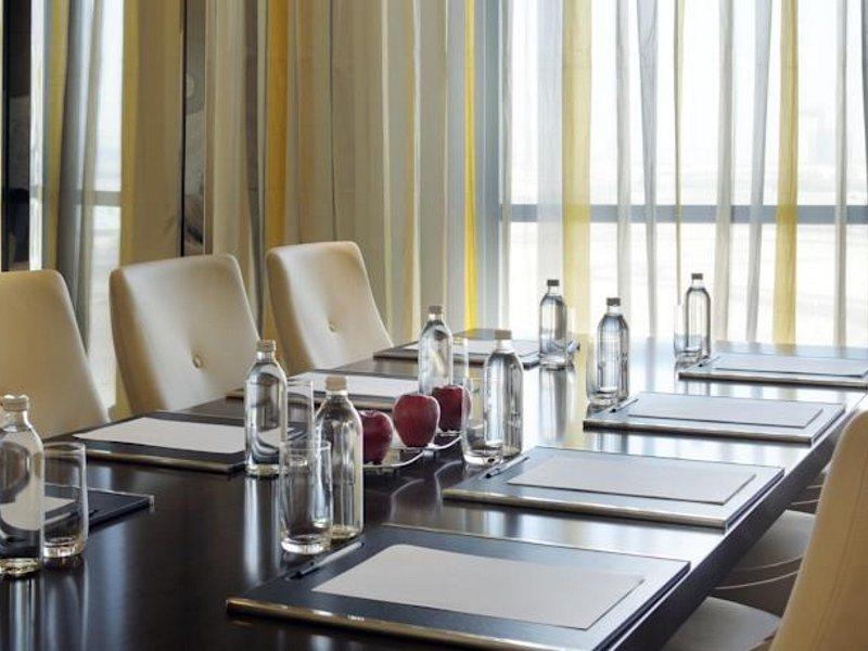 Marriott Executive Apartments Al Jaddaf, Dubaj Kültér fotó Meeting room