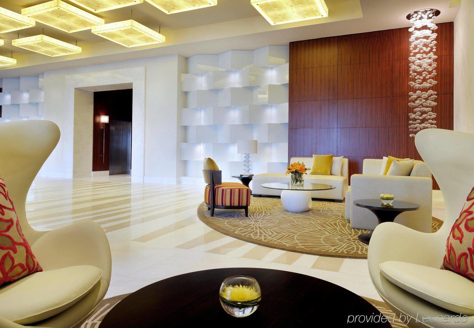 Marriott Executive Apartments Al Jaddaf, Dubaj Kültér fotó Lobby